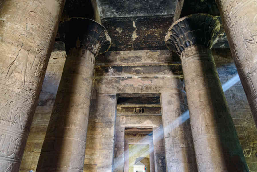 Egipto 160 - Edfu - Templo de Horus.jpg